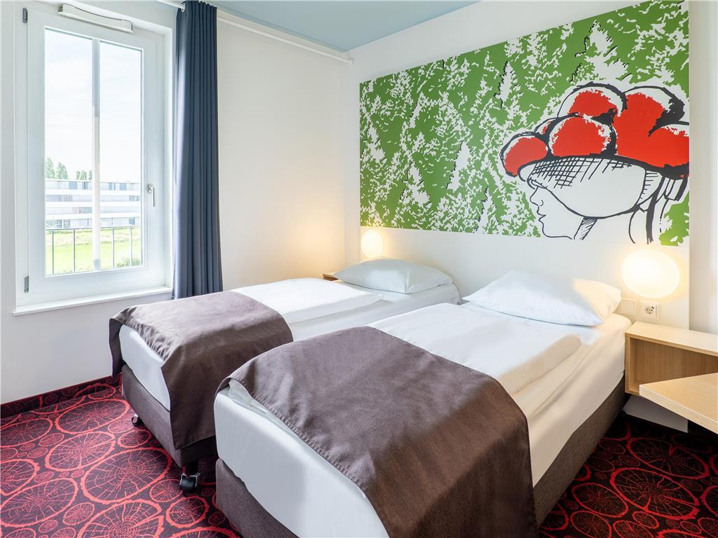B&B Hotel Offenburg-City Quarto foto